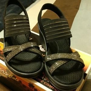 Sketchers memory foam sandals